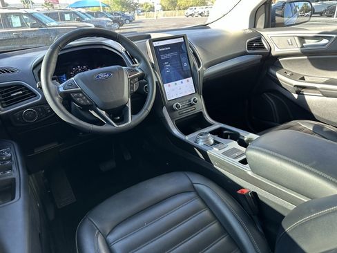 Used 2022 Ford Edge SEL w/ Convenience Package image 18