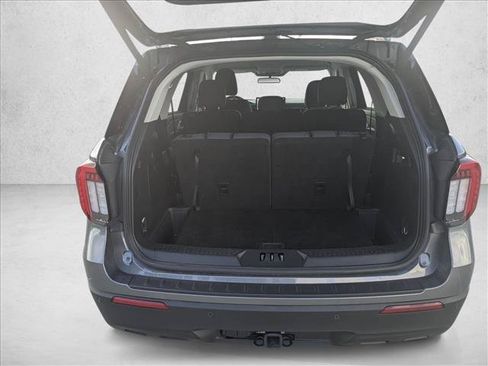 Used 2025 Ford Explorer Active RWD image 7