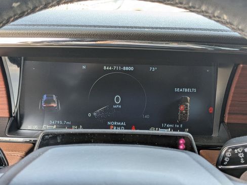 Used 2022 Lincoln Navigator Reserve image 14