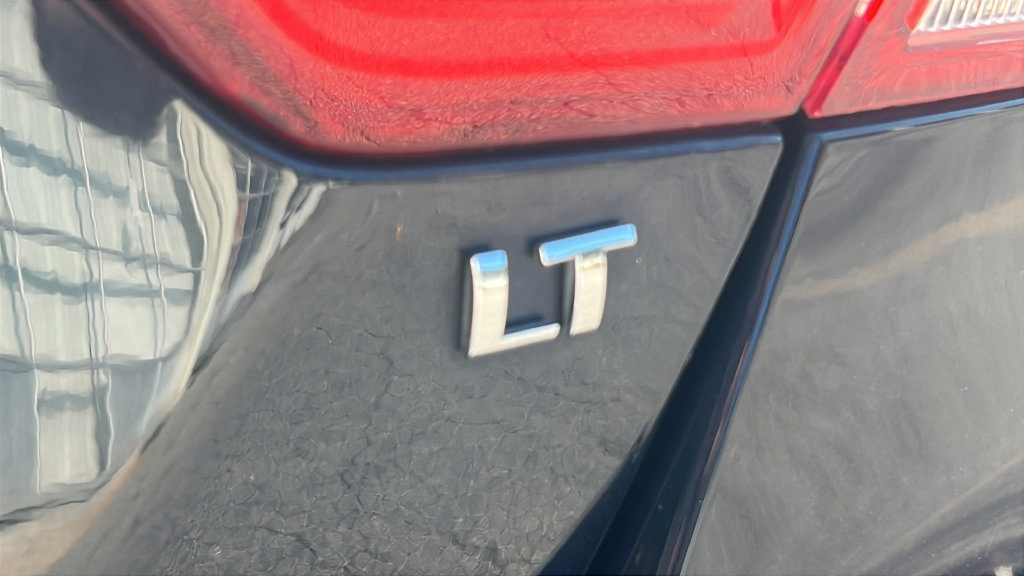 Used 2019 Chevrolet Impala LT FWD image 16