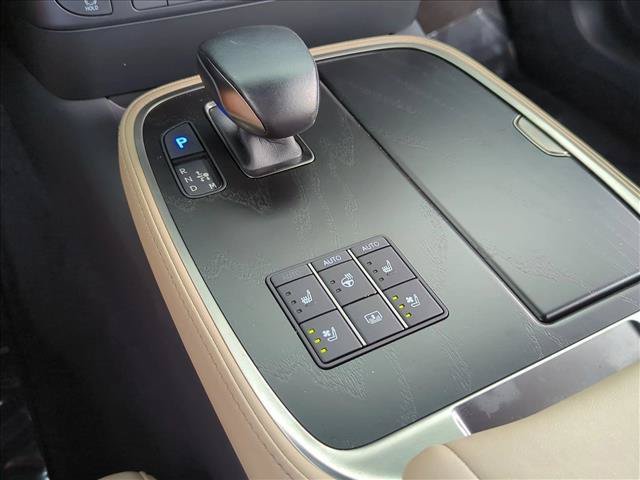 Used 2024 Lexus LS 500 RWD image 12