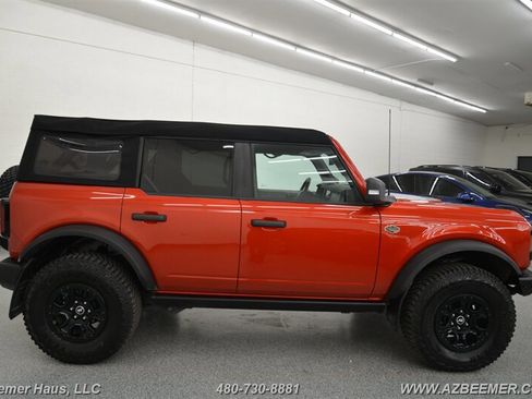 Used 2024 Ford Bronco Wildtrak image 8