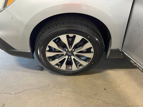 Used 2016 Subaru Outback 2.5i Limited AWD/4WD image 31