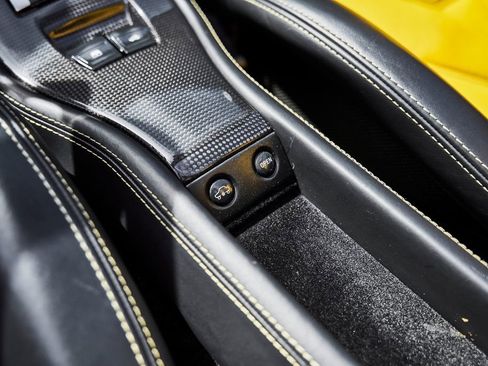 Used 2013 Ferrari 458 Spider RWD image 57