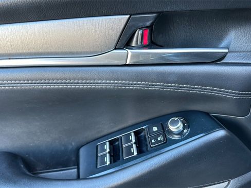 Used 2018 MAZDA MAZDA6 Touring image 11