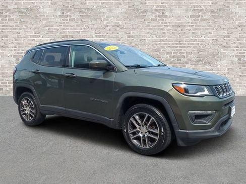 Used 2018 Jeep Compass Latitude w/ Popular Equipment Group AWD/4WD image 1