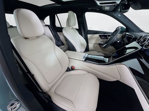 Used 2026 Mercedes-Benz GLC 300 4MATIC image 28