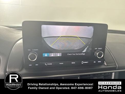 Used 2023 Honda Pilot LX image 8