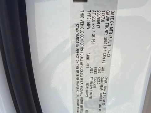 Used 2023 Chrysler Voyager LX FWD image 3
