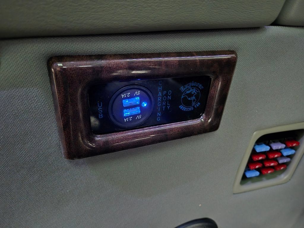 Used 2021 Chevrolet Express 2500 w/ Enhanced Convenience Package RWD image 37