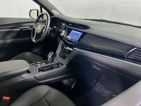 Used 2025 Cadillac XT6 Sport AWD/4WD image 30