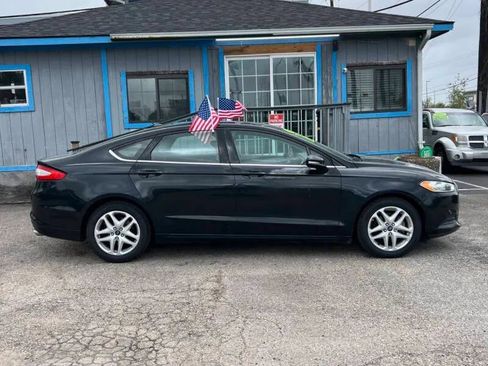 Used 2014 Ford Fusion SE image 5