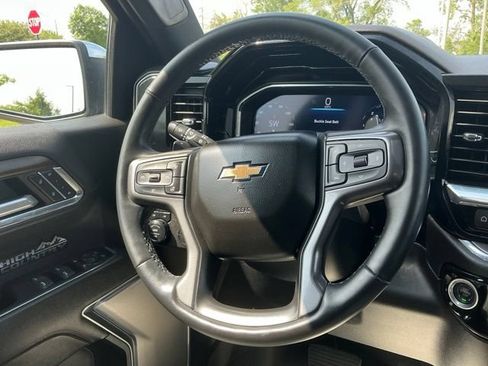 Used 2024 Chevrolet Silverado 1500 High Country w/ High Country Premium Package AWD/4WD image 23