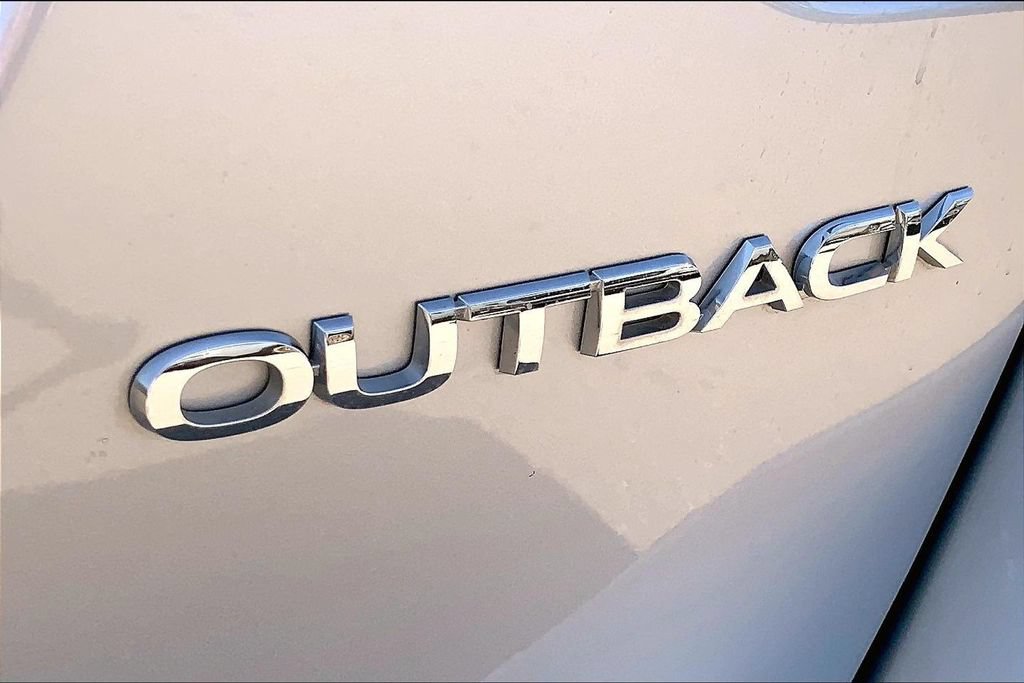 Used 2025 Subaru Outback Premium AWD/4WD image 23