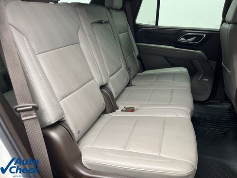 Used 2022 Chevrolet Tahoe Z71 w/ Luxury Package image 24