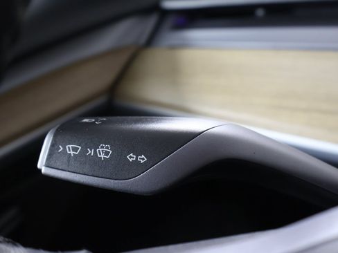 Used 2023 Tesla Model 3 Standard Range image 41