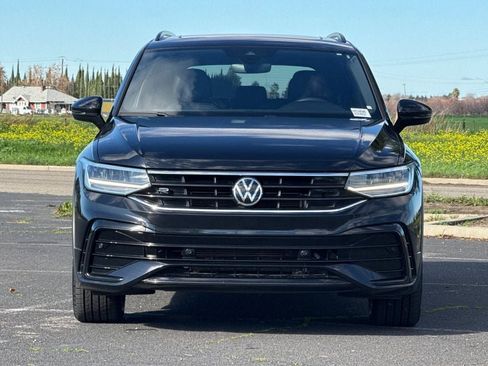 Used 2023 Volkswagen Tiguan SE R-Line image 6