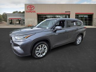 Used 2020 Toyota Highlander Limited image 1