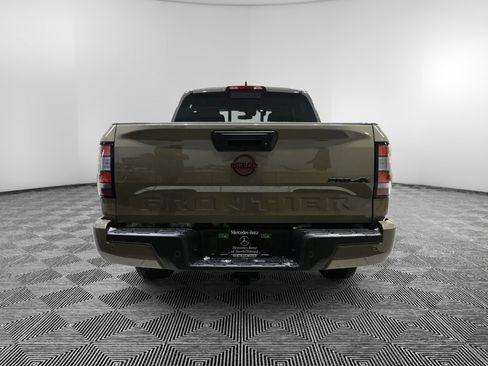 Used 2024 Nissan Frontier PRO-4X w/ Pro Convenience Package image 4