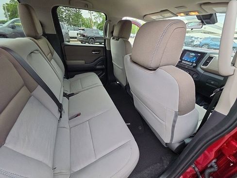 Used 2022 Nissan Frontier SV AWD/4WD image 31
