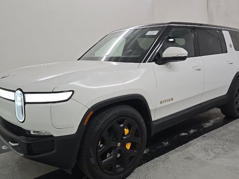Used 2024 Rivian R1S Adventure AWD/4WD image 4