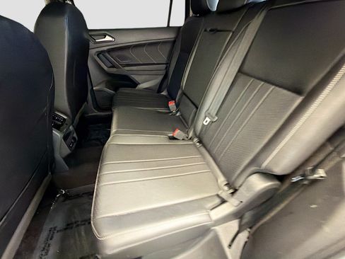Used 2023 Volkswagen Tiguan SE FWD image 13
