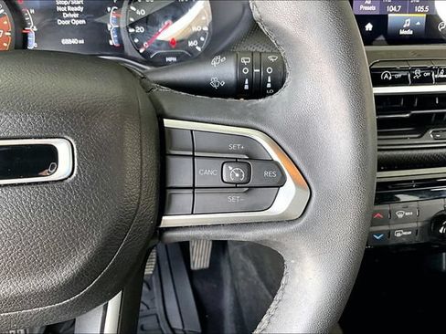 Used 2023 Jeep Compass Latitude AWD/4WD image 11