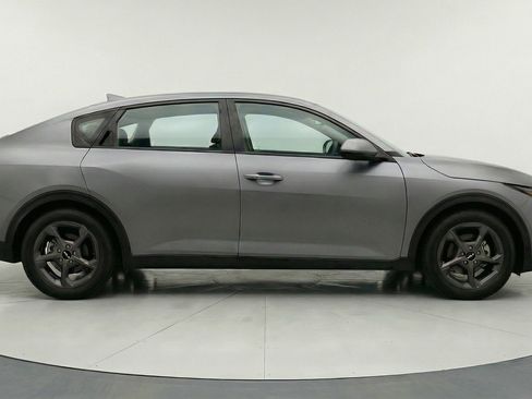Used 2025 Kia K4 LXS image 11