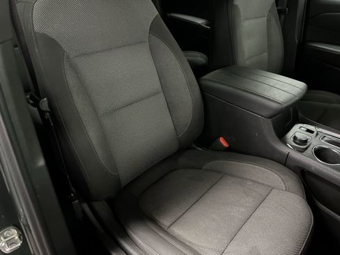 Certified 2023 Chevrolet Traverse LT image 61