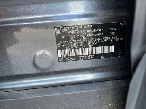 Used 2019 Toyota RAV4 LE w/ All Weather Liner Package AWD/4WD image 14
