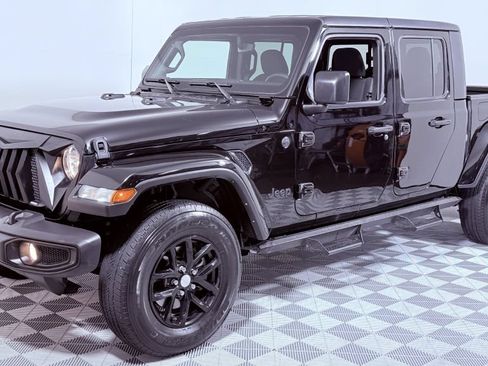 Used 2023 Jeep Gladiator Sport S AWD/4WD image 8