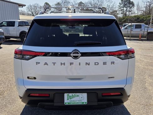New 2026 Nissan Pathfinder SV image 8