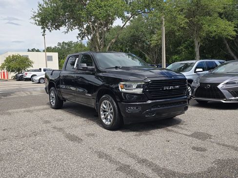 Used 2023 RAM 1500 Laramie AWD/4WD image 2
