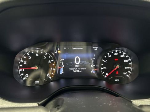 Used 2022 Jeep Compass Latitude w/ Sun and Sound Group image 16