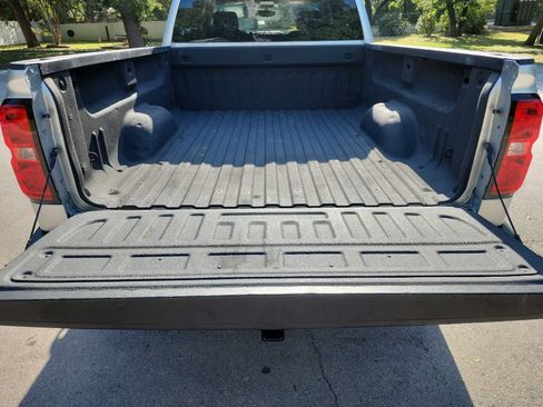 Used 2017 Chevrolet Silverado 2500 LT AWD/4WD image 9