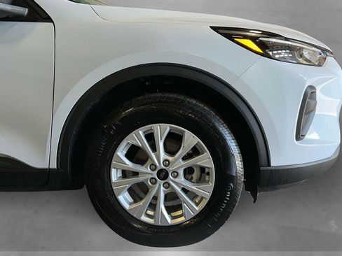 Certified 2025 Ford Escape Active AWD/4WD image 18