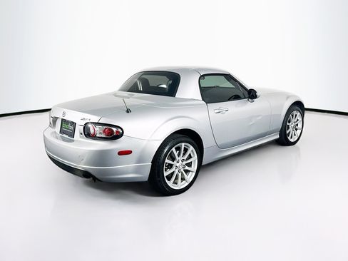 Used 2008 MAZDA MX-5 Miata Grand Touring w/ Appearance Pkg RWD image 9