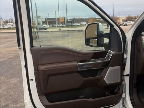 New 2026 Ford F350 King Ranch w/ Chrome Package AWD/4WD image 32