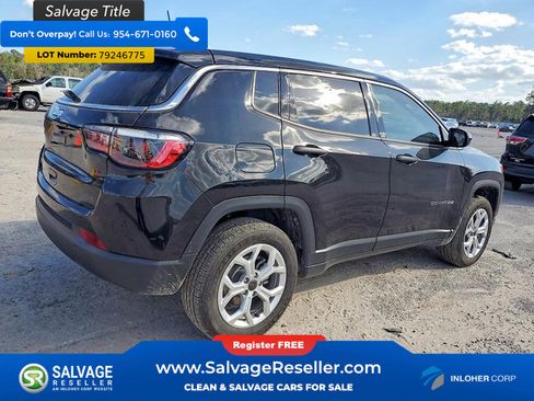 Used 2025 Jeep Compass Sport image 4