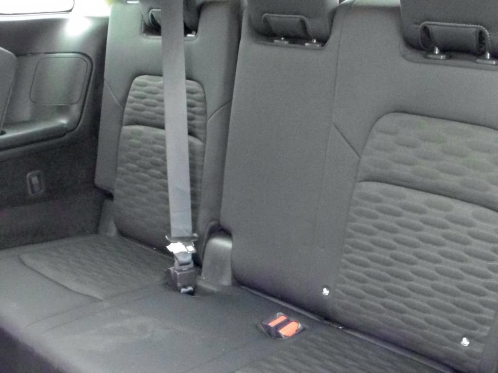 Used 2025 Nissan Pathfinder SV AWD/4WD image 8