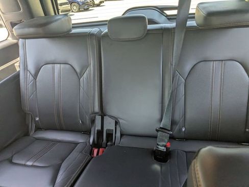 Used 2023 Ford Expedition Platinum AWD/4WD image 28