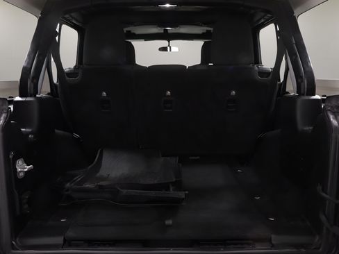 Certified 2018 Jeep Wrangler Unlimited Sport AWD/4WD image 19