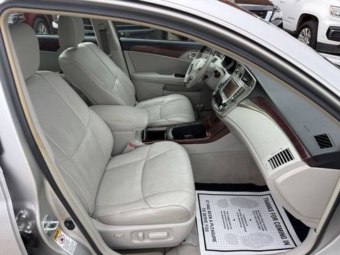 Used 2011 Toyota Avalon Limited FWD image 21