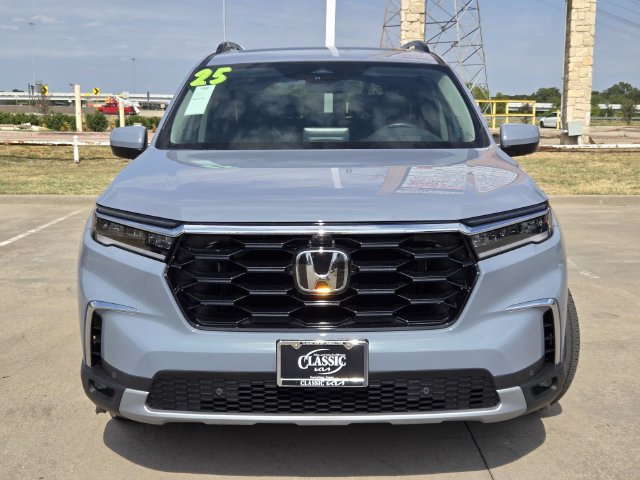 Used 2025 Honda Pilot Elite image 2