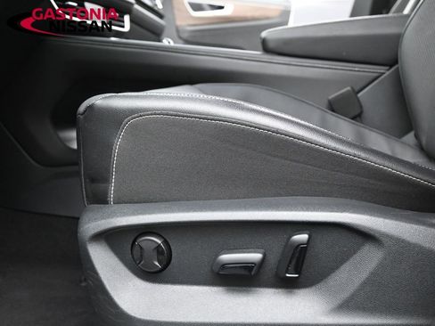 Used 2024 Volkswagen Atlas SE image 11