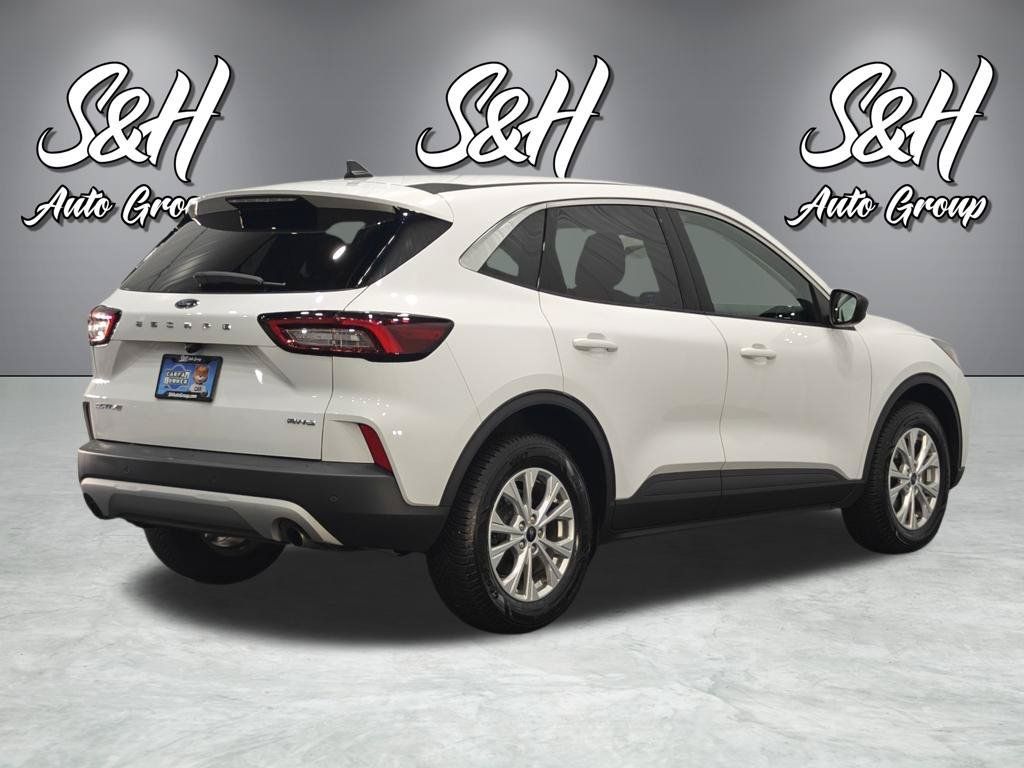 Used 2023 Ford Escape Active AWD/4WD image 17