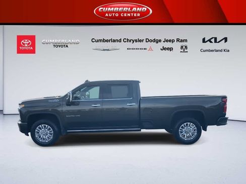 Used 2022 Chevrolet Silverado 3500 High Country image 5