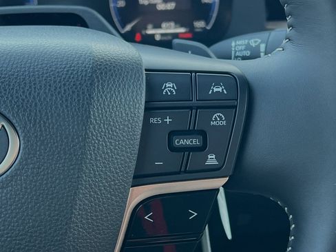 New 2025 Toyota Crown Signia image 28