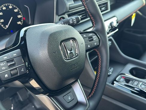 New 2025 Honda Pilot TrailSport image 20