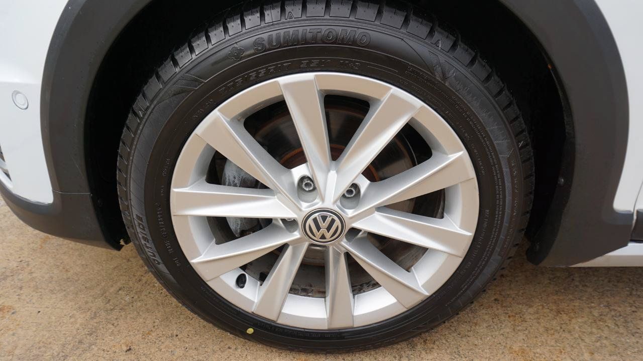 Used 2017 Volkswagen Golf Alltrack SE AWD/4WD image 9
